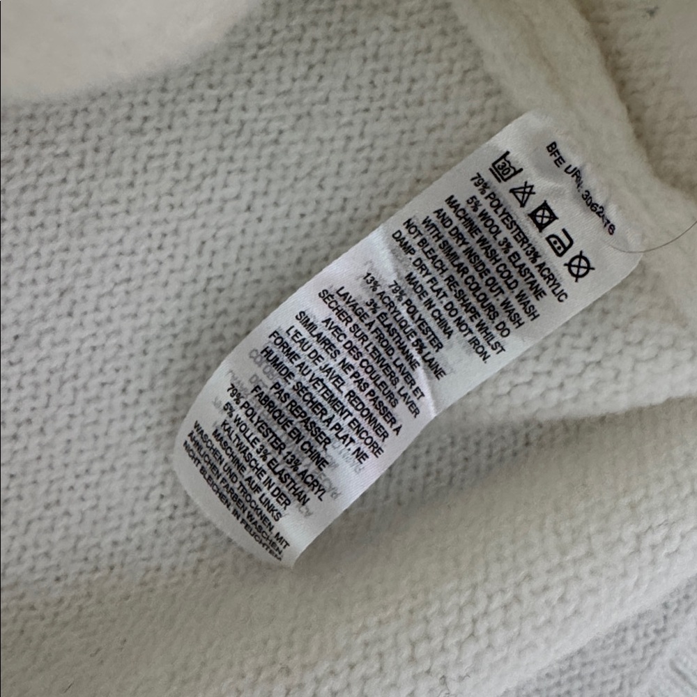 GORGEOUS NWOT FRENCH CONNECTION OVER SIZED SWEATER XL - Picture 4 of 4